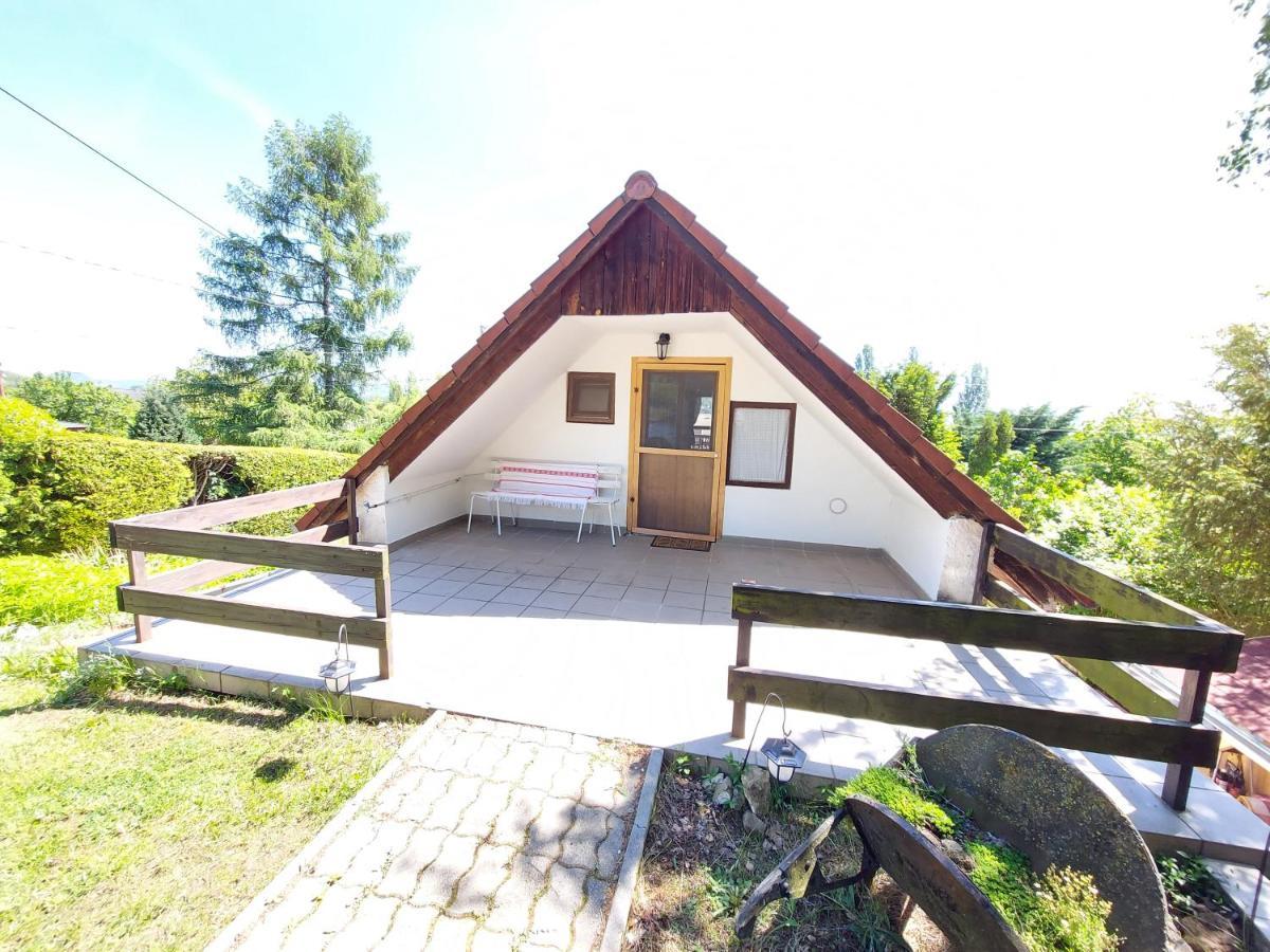 Kilatas A Tora Apartman Szigliget Bagian luar foto